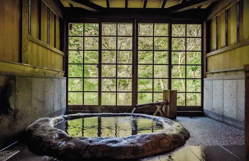 Kurokawa Onsen là một trong những suối nước nóng được yêu thích ở Nhật Bản. Ảnh: The Travel