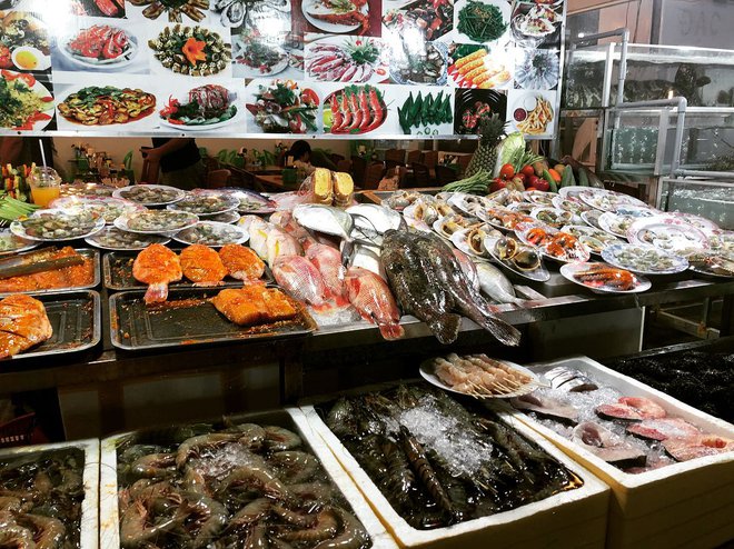 Lặn lội đường xa tới chợ đêm Phú Quốc thì nên ăn hết những món nào để không lãng phí công sức? - Ảnh 2.