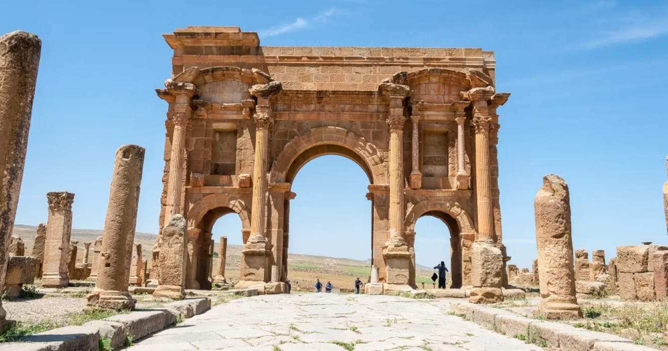 Tàn tích của thành phố La Mã cổ đại  ởTimgad, Algeria